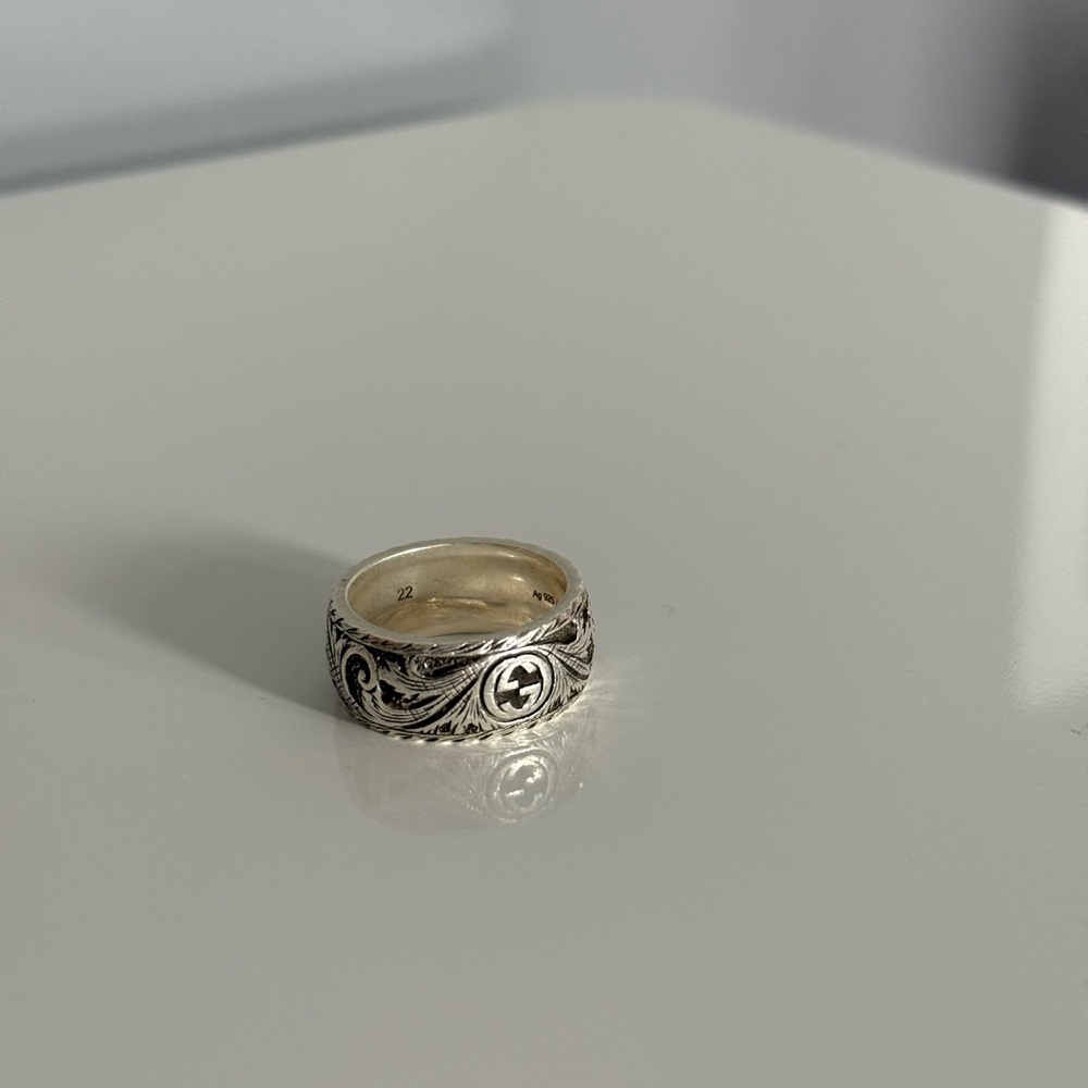 Gucci Silver Scrollwork Ring - Picture 3 of 4